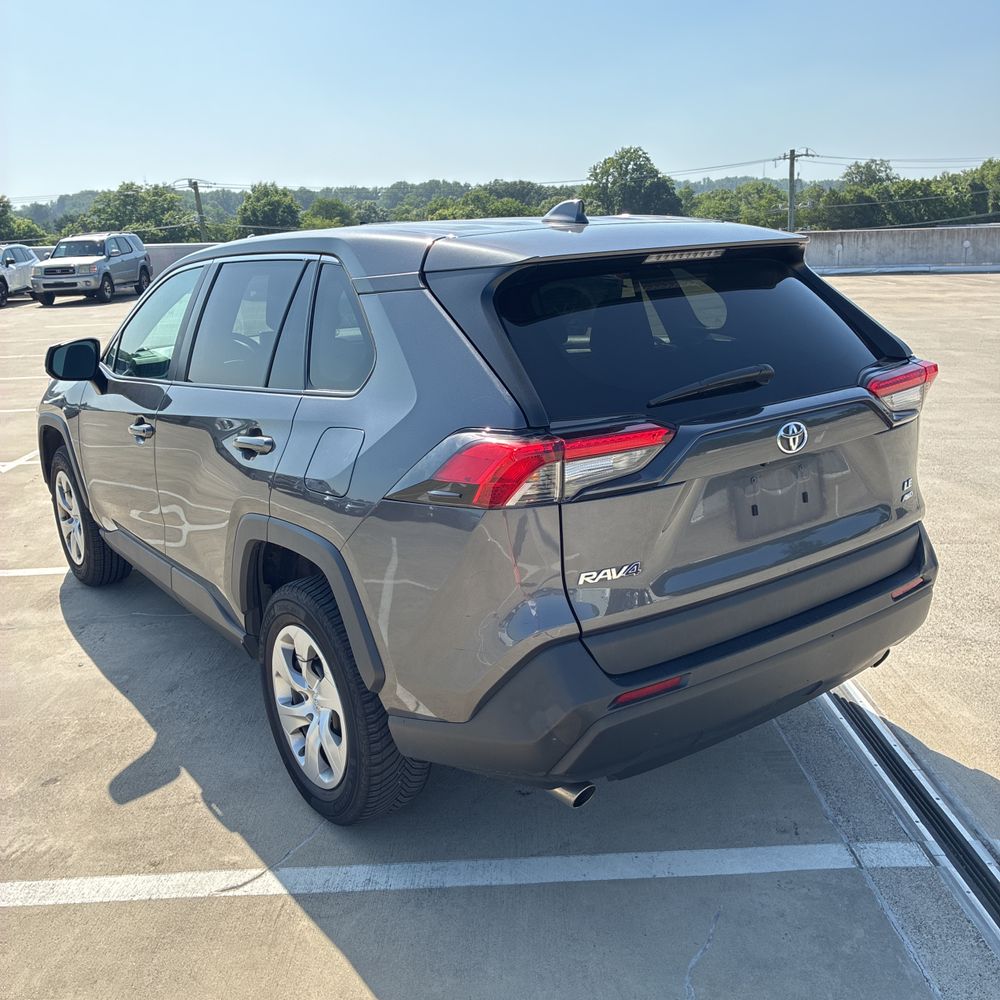 2023 Toyota RAV4 LE